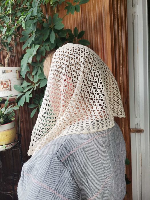 Вязаная накидка на голову