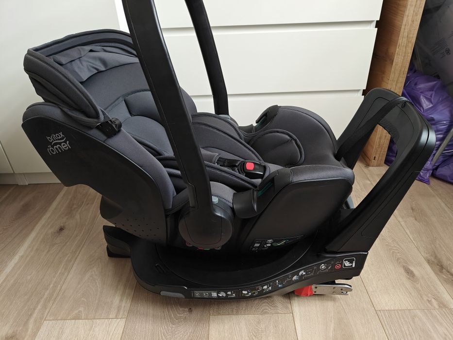 Fotelik plus baza Britax Romer Baby Safe 5z