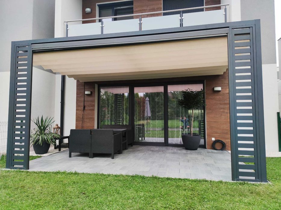 Pergola, zadaszenie tarasu, weranda z roletą na prowadnicach