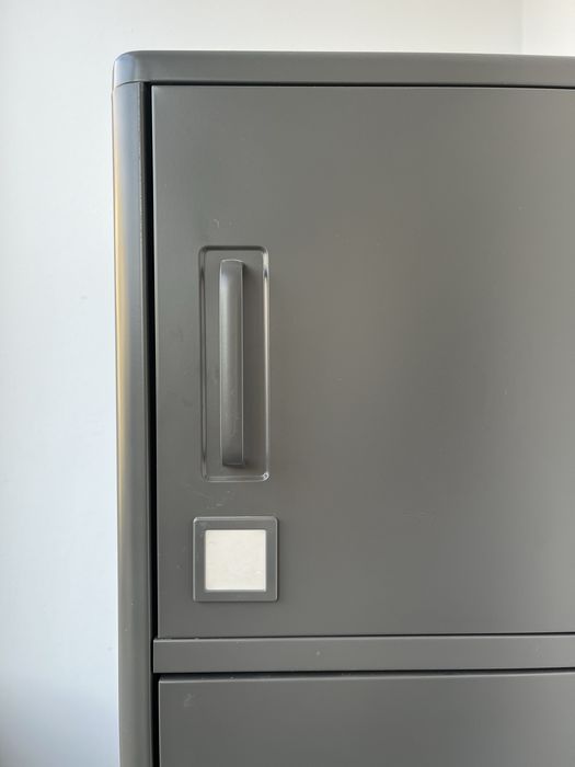 Móvel alto metal Ikea Idåsen