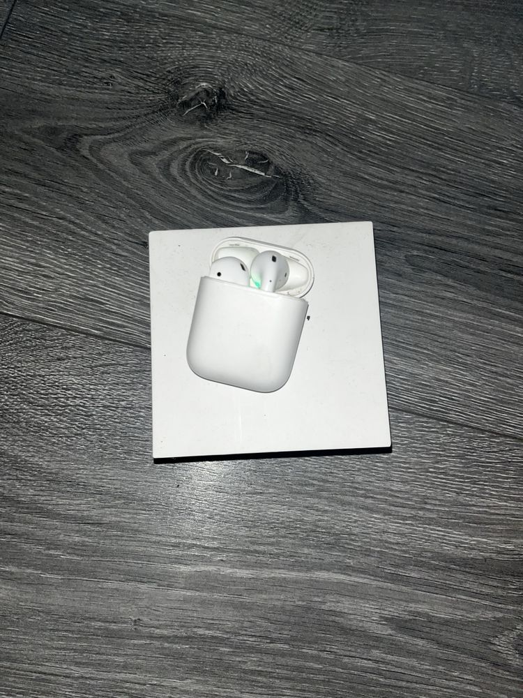 Apple airpods 2.