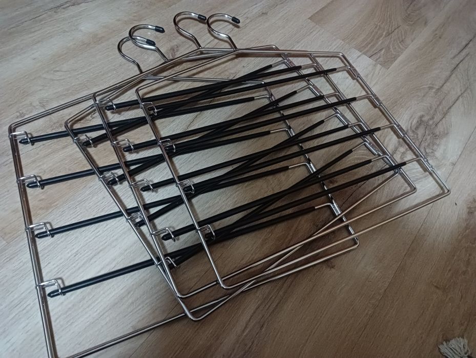 Cabides para calças e cabides para gravatas