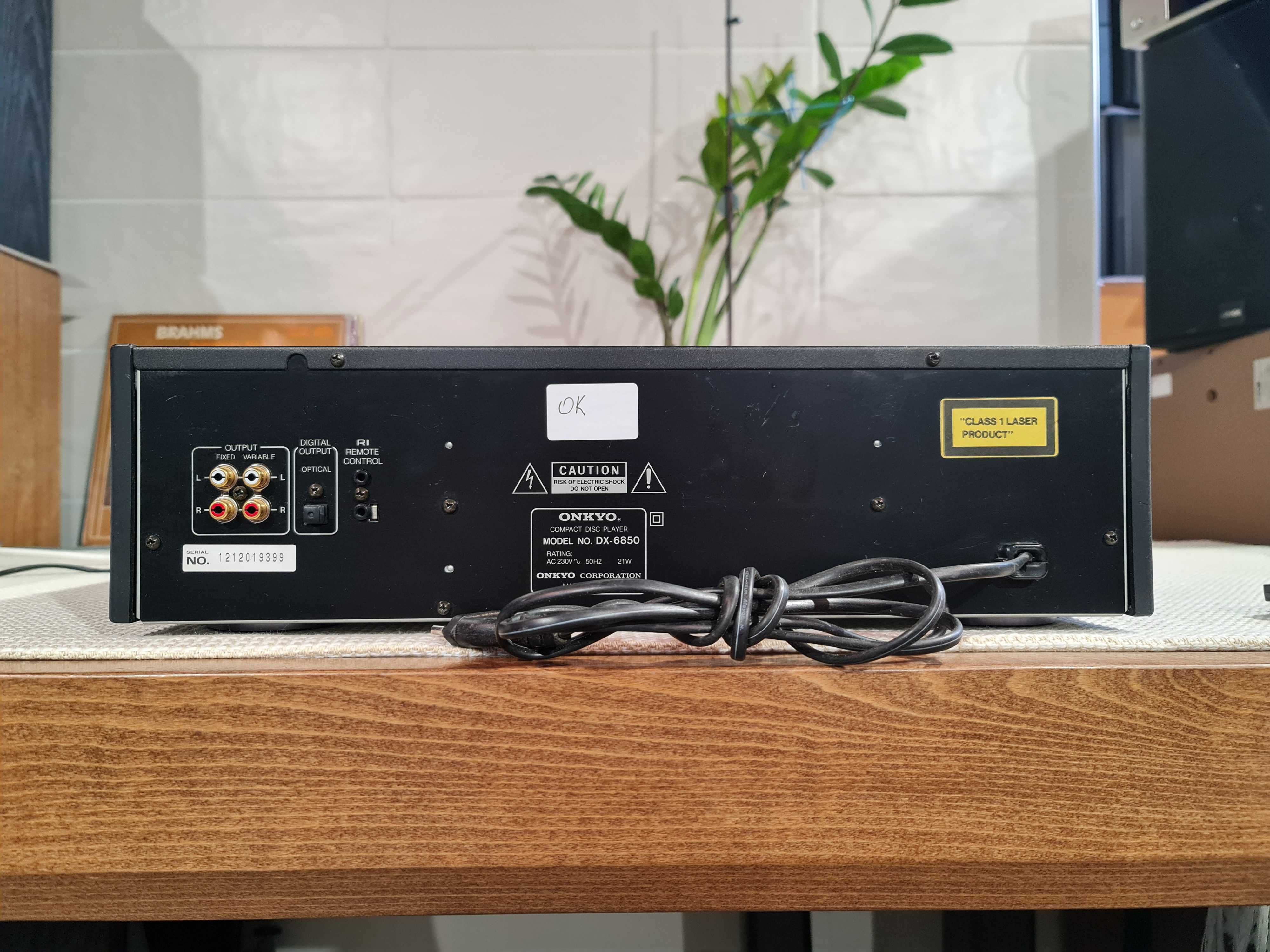 CD-програвач Onkyo DX-6850 Integra