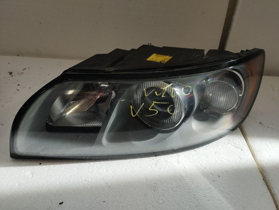 Volvo V50 lampa przednia przód lewa, prawa