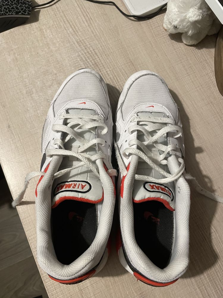 Sprzedam buty Nike Air Max Ivo skorzane rozmiar 43