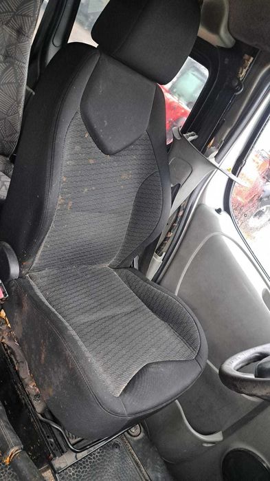 fotel kierowcy kubełek  Renault Trafic Long, Vivaro Long