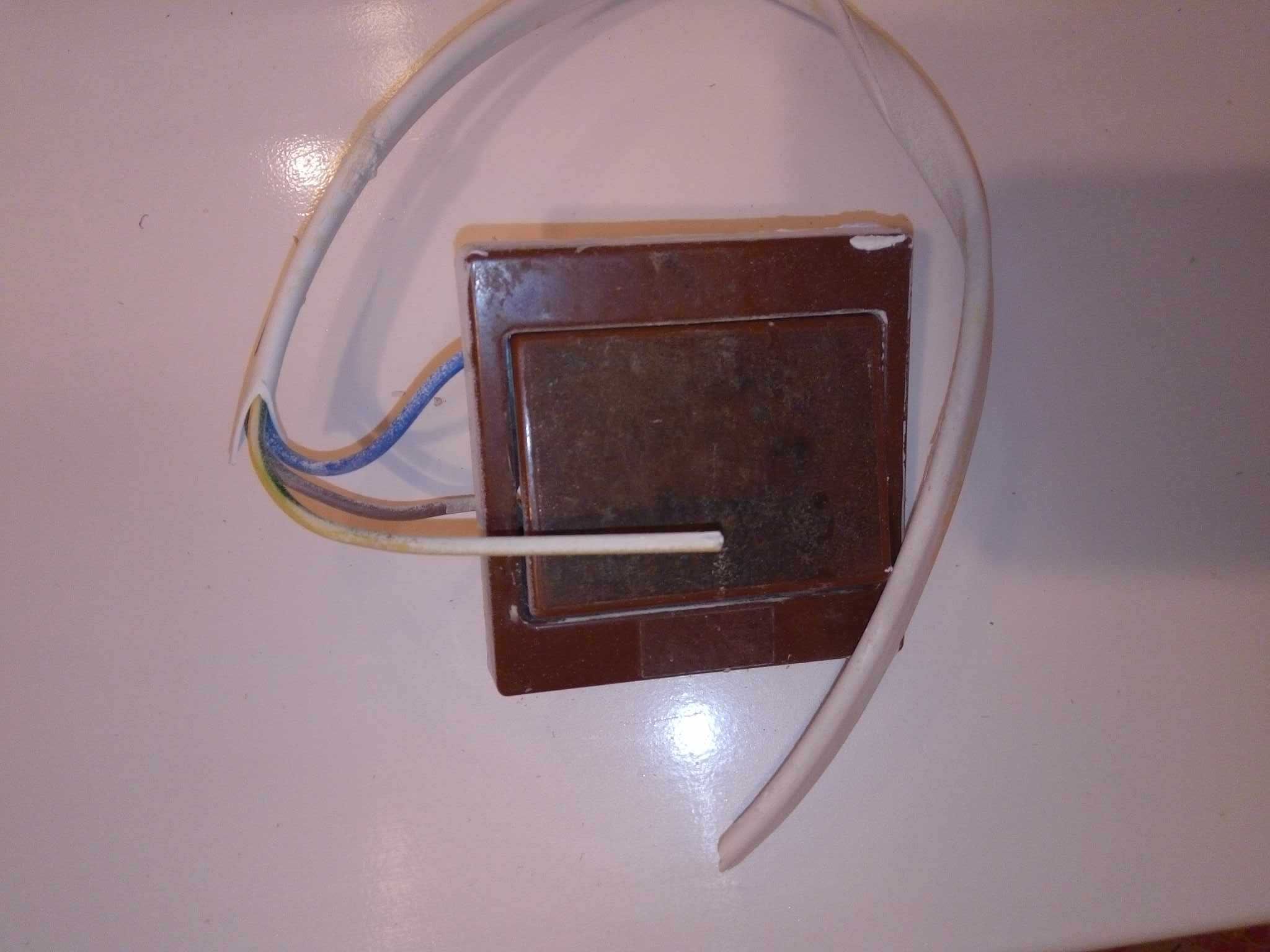 Włącznik łącznik światła pojedynczy podtynkowy plastikowy PRL