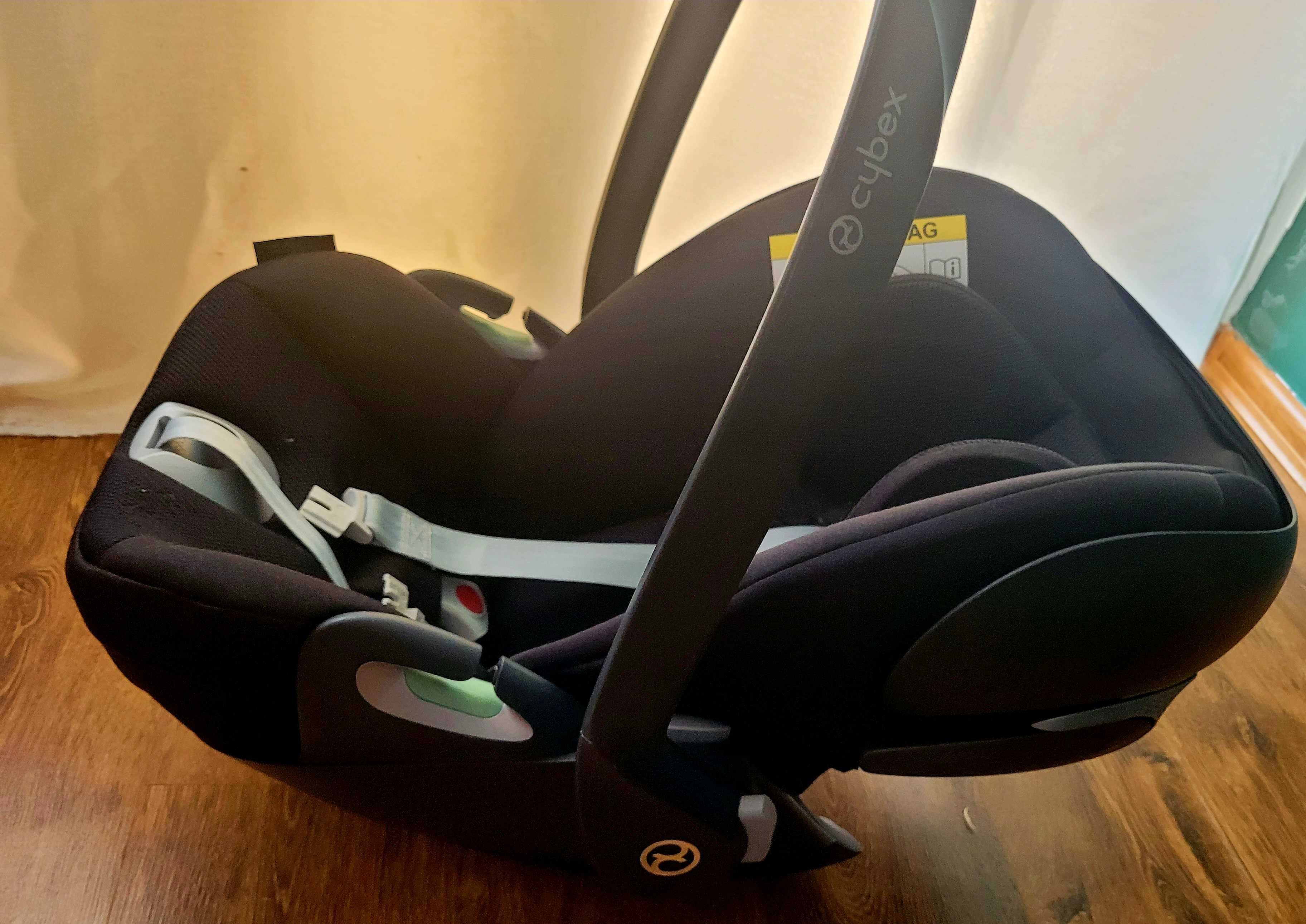 Fotelik Cybex Cloud Z  I-Size Plus Deep Black baza obrotowa
