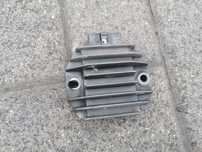 Regulator napięcia  YAMAHA FZ6 600cm FAZER