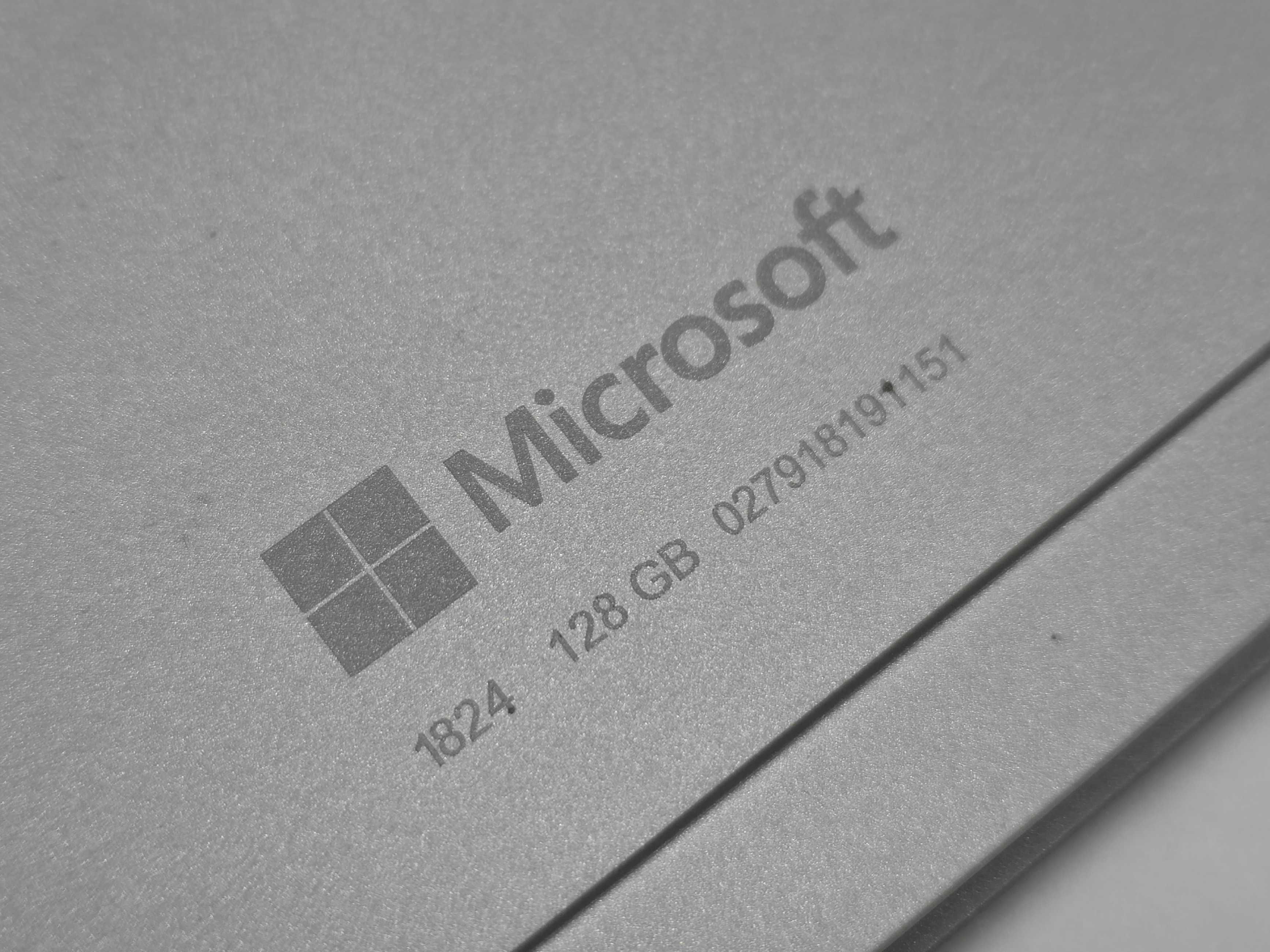 MICROSOFT SURFACE GO 1824 Intel Pentium 8/128 Windows 11 WYSYŁKA OLX!