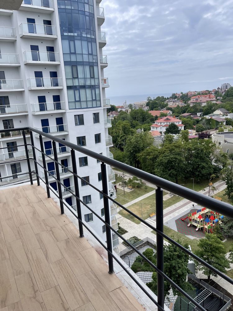Свободна посуточно квартира с террасой, возле моря, пляж Чайка