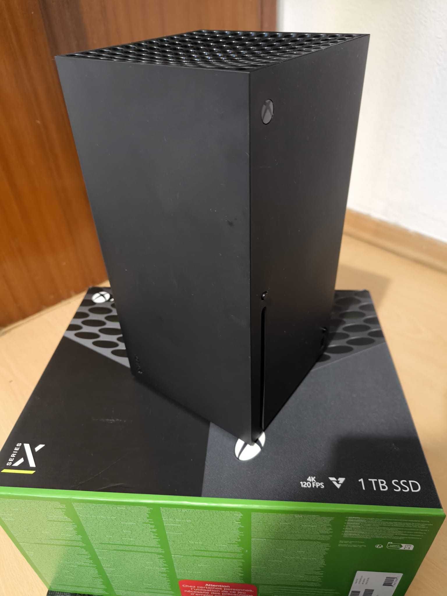 Xbox Series X 1TB + 1 COMANDO