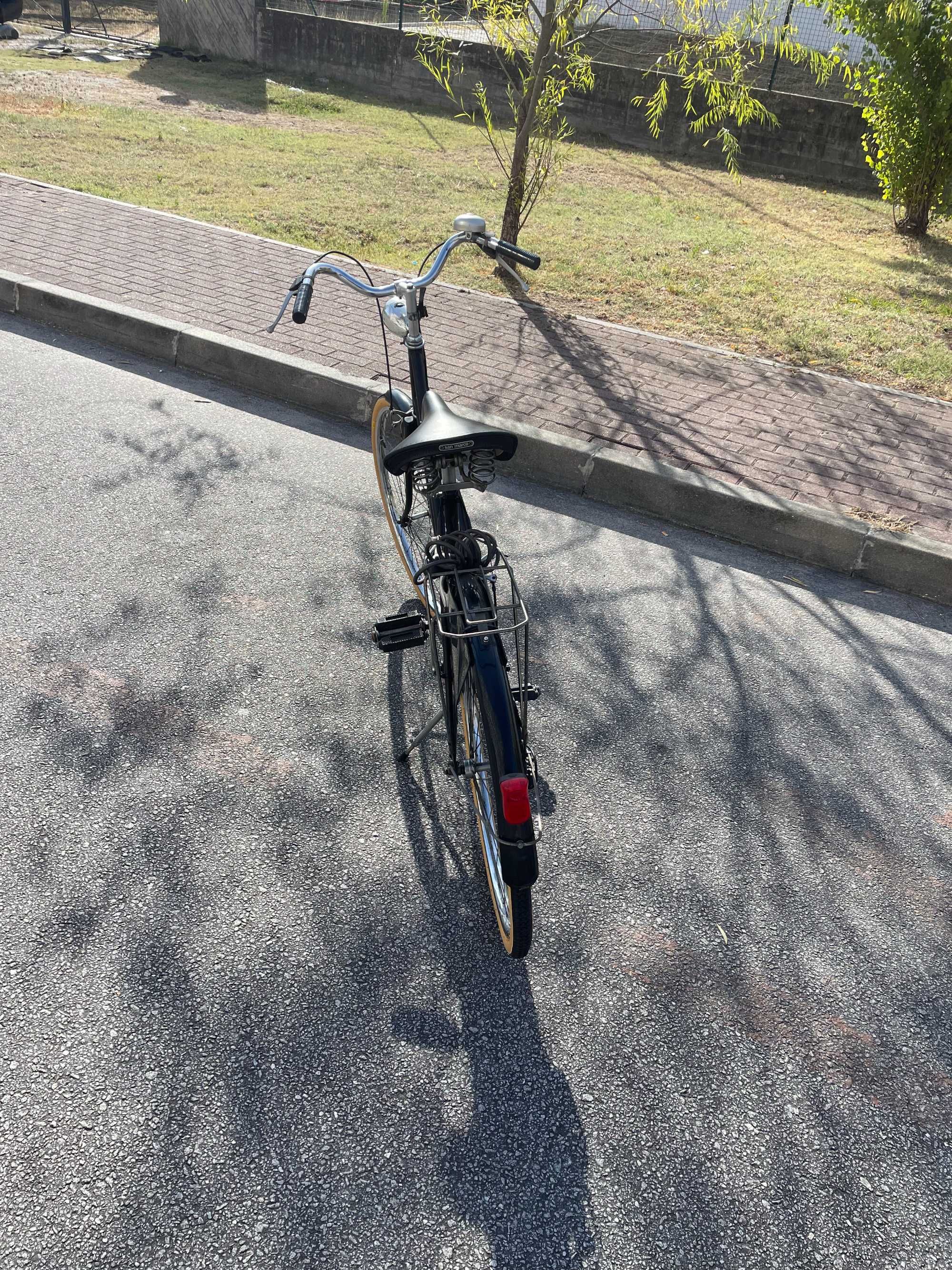 Bicicleta  clásica Marca Louison Bobet pneu 26