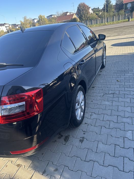 Авто в хорошому стані збережене