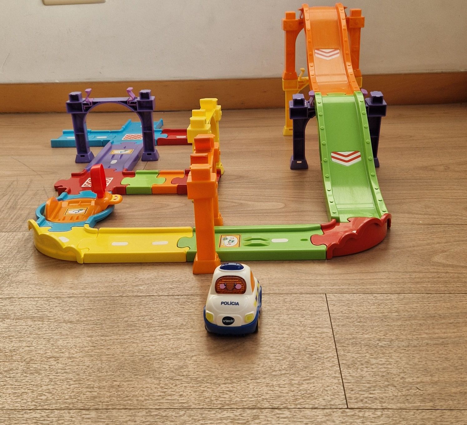 Pista vTech e bòlide bip bip