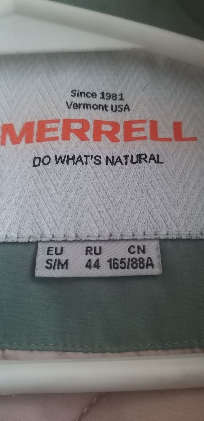 Жіноча зимова куртка Merrell  р. 44