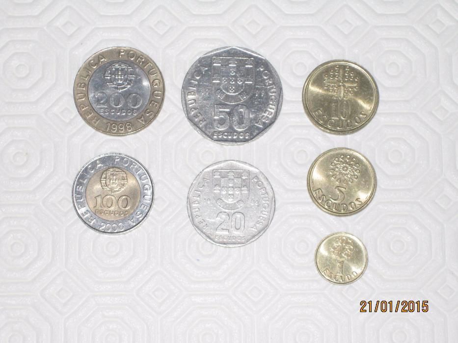 Moedas de " escudo "