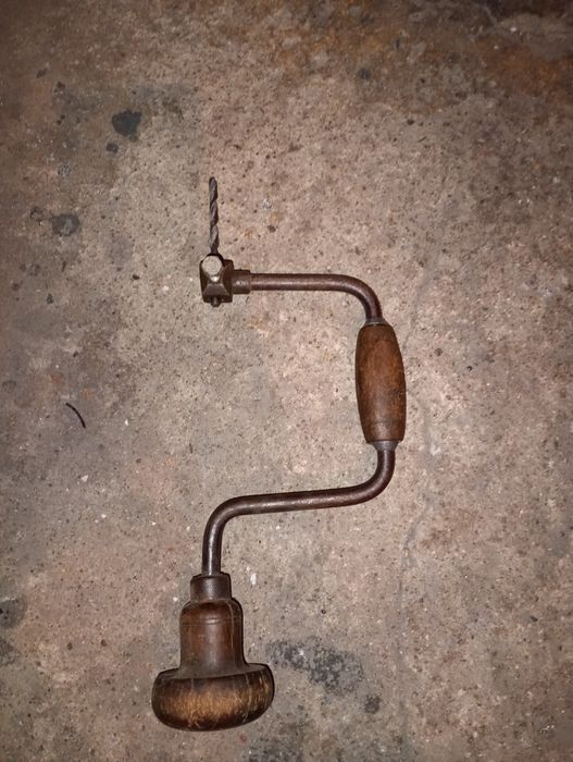 Wiertarka ręczna stara.