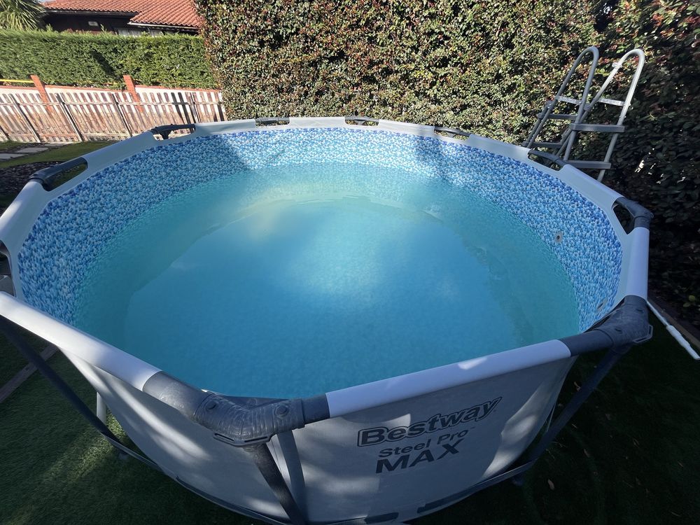 Piscina Bestway steelpro Max com 1ano