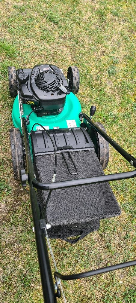 Kosiarka spalinowa CMI Briggs&Stratton 500 Series.