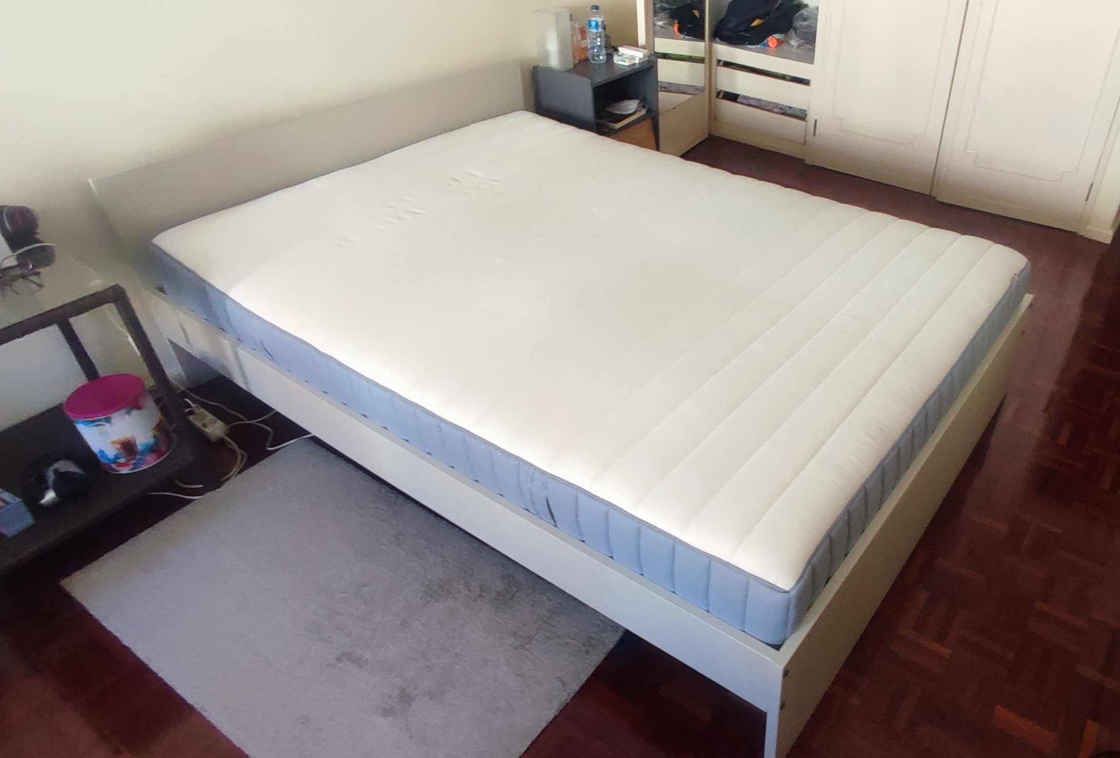 Colchão+Estrado a 250€