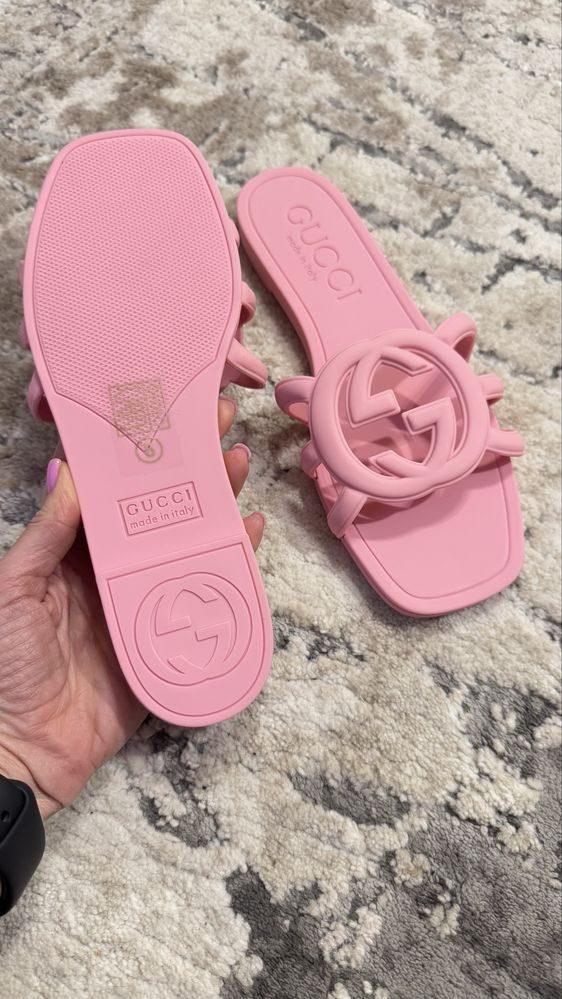 Шлепки, тапки пляжные Gucci Гуччи