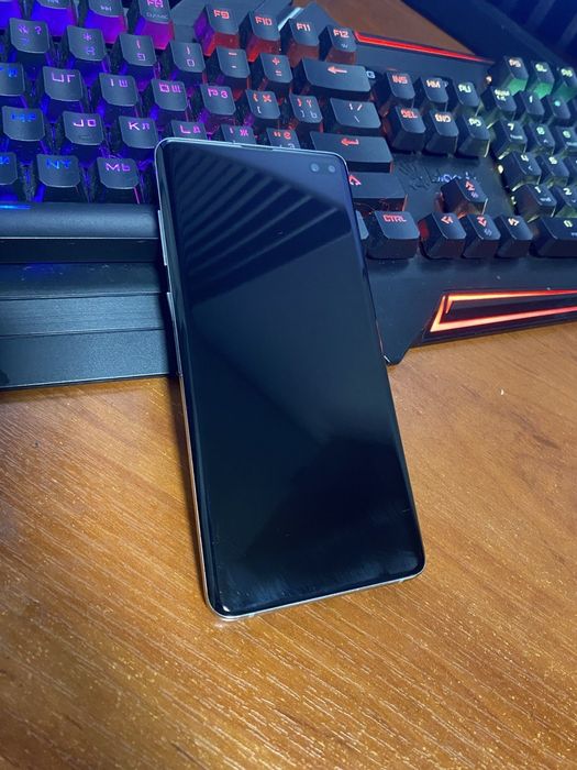 Samsung galaxy s10 + 8/128 SM - G975f/DS