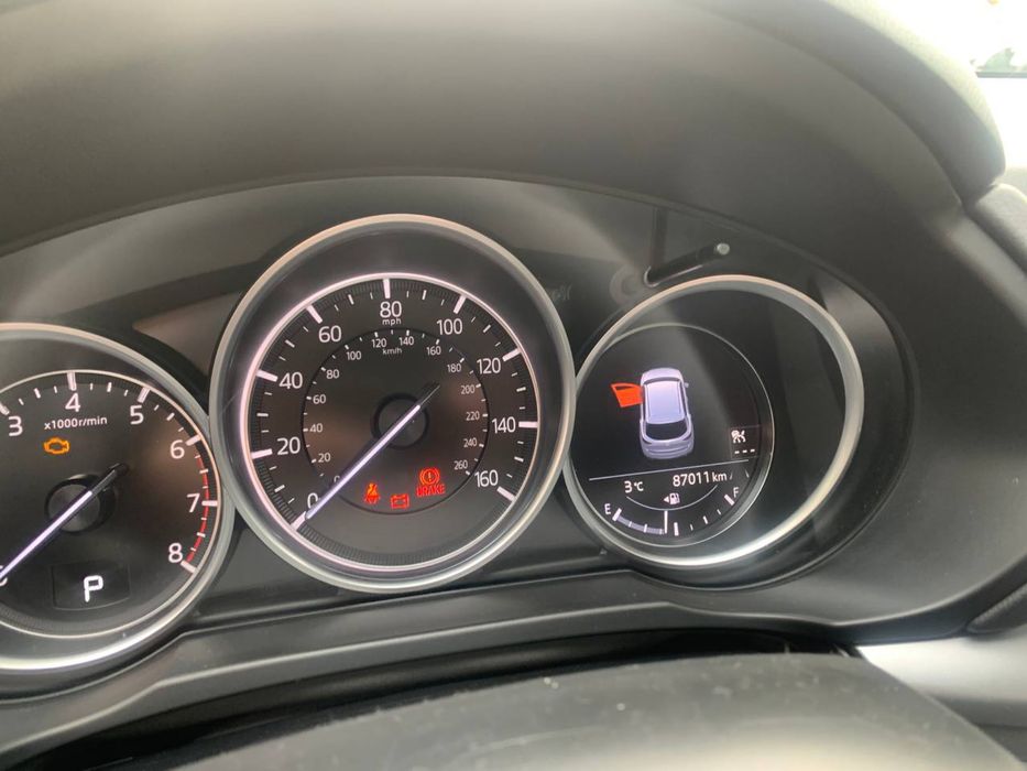 Приборна панель Mazda Cx-5 2019 року