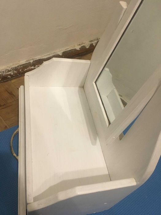 Туалетный столик