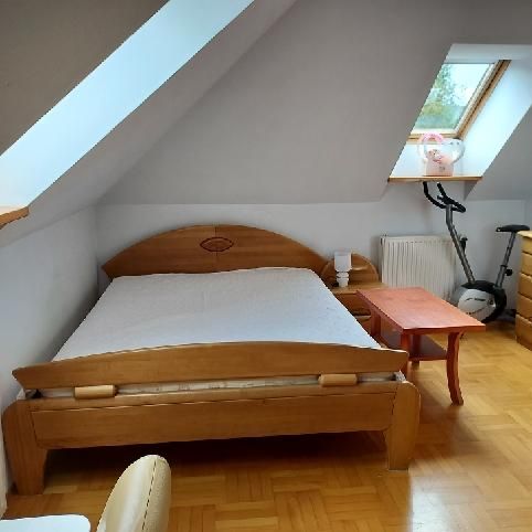 Wynajmę pokój kobiecie w domku jednorodzinnym