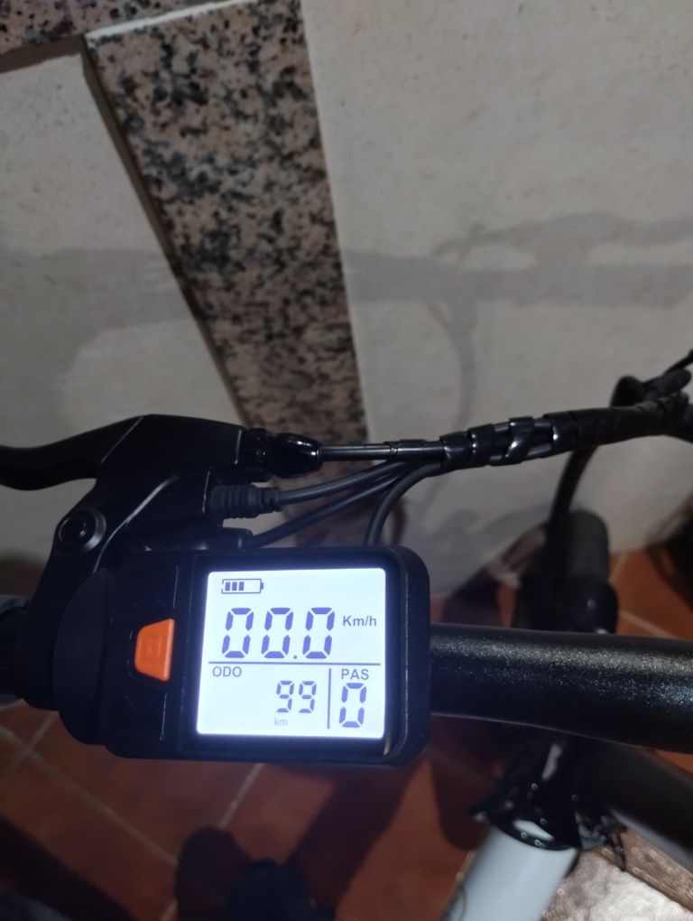 Bicicleta elétrica dobrável