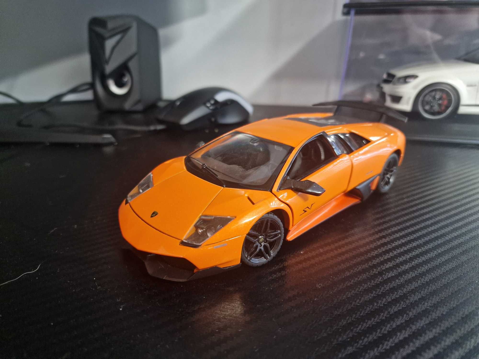 Lamborghini Murcielago SV 1:24