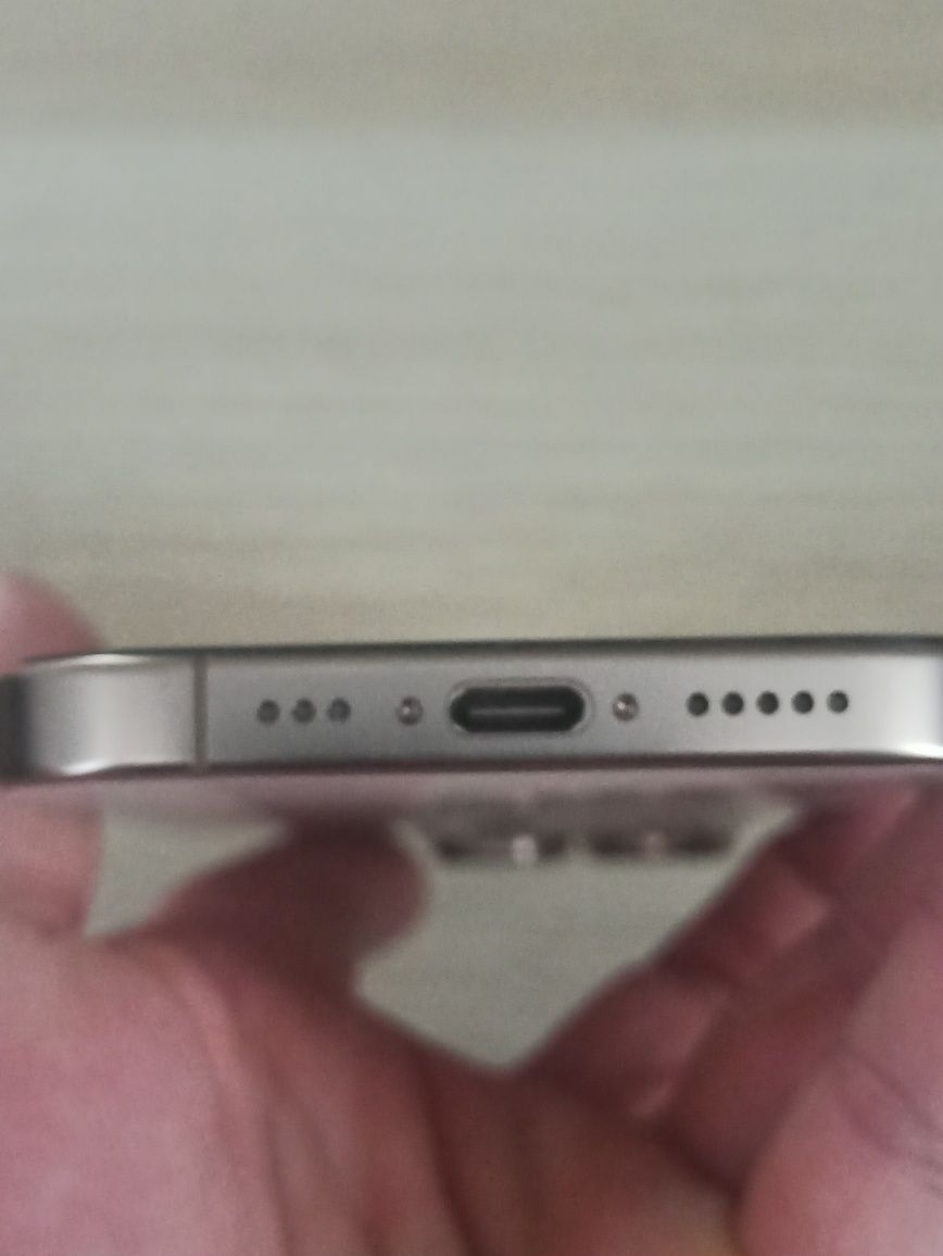 Apple iPhone 16Pro stan jak nowy!