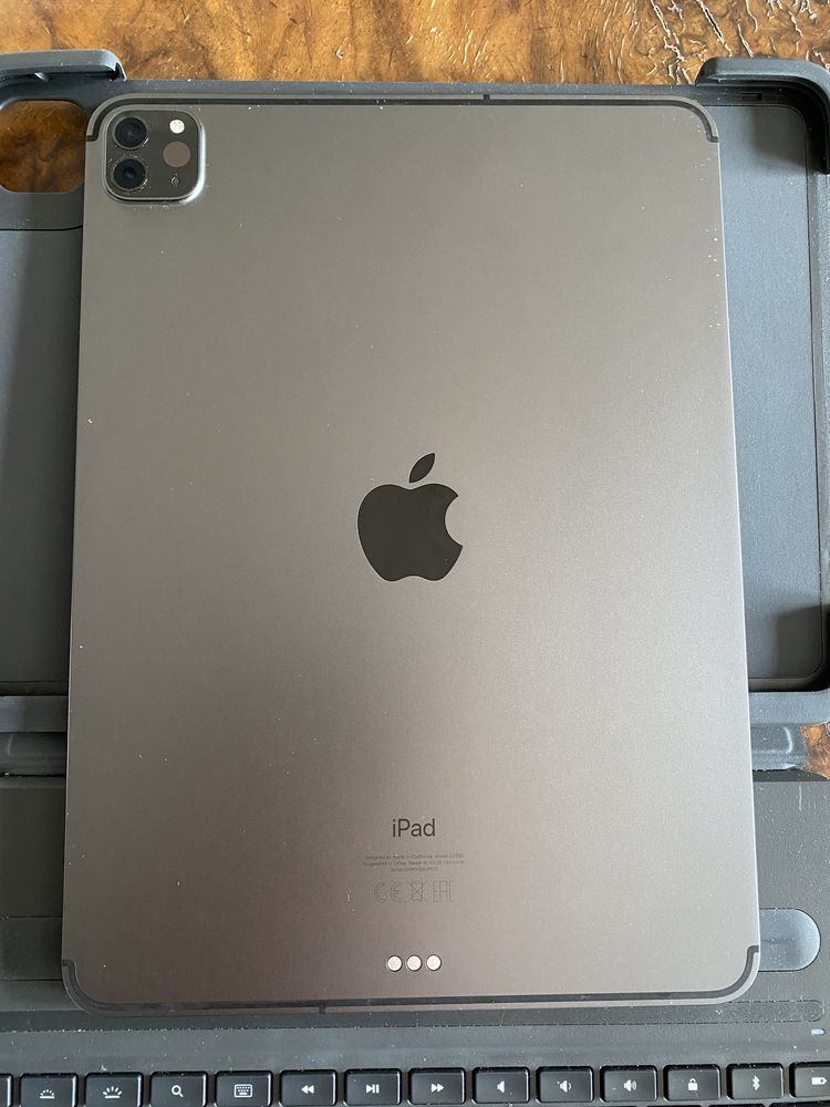 iPad Pro 11 (2 gen) 128 GB LTE cellular igła stan+ klawiatura logitech