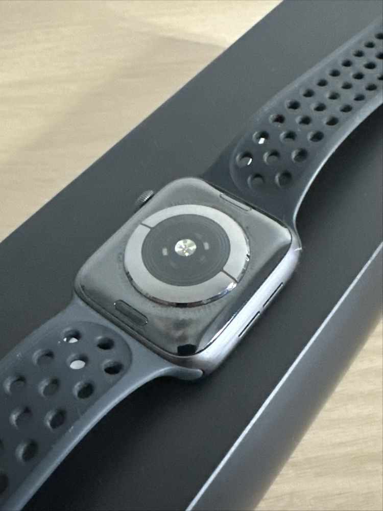 Apple watch serie 5 44mm GPS + Cellular