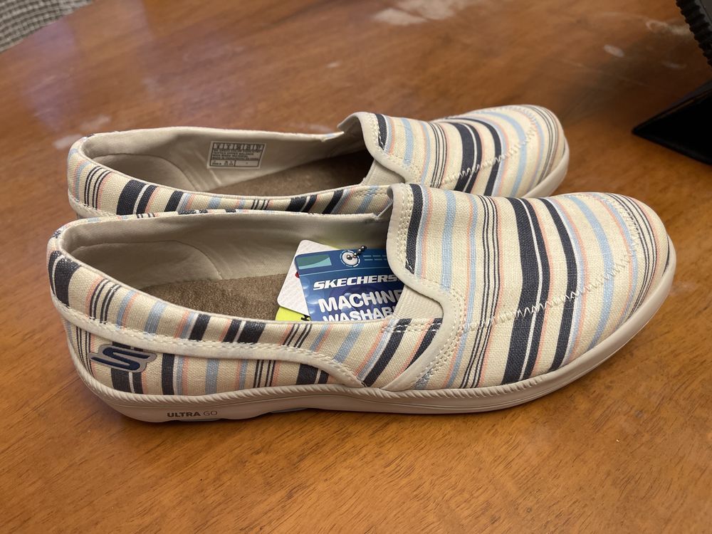 Продам новые макасины