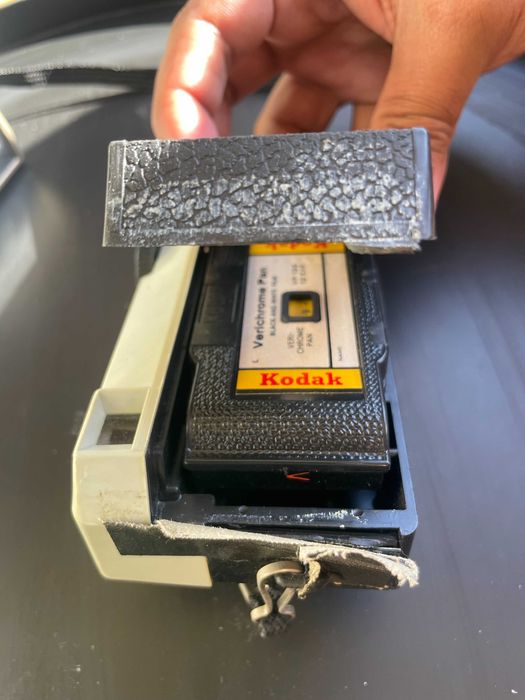 Máquinas Fotográficas KODAK e HALINA (com falhas)
