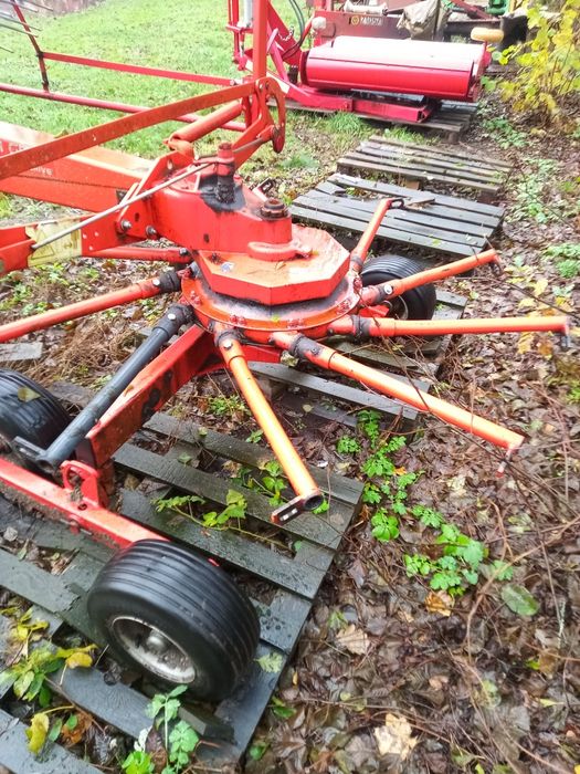 Zgrabiarka karuzelowa Kuhn GA 4121 Masterdrive