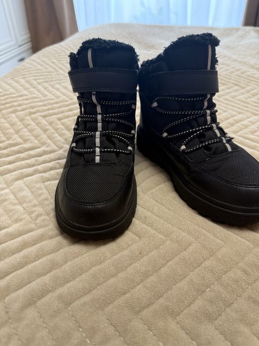 Ботинки зимові 32 р hm