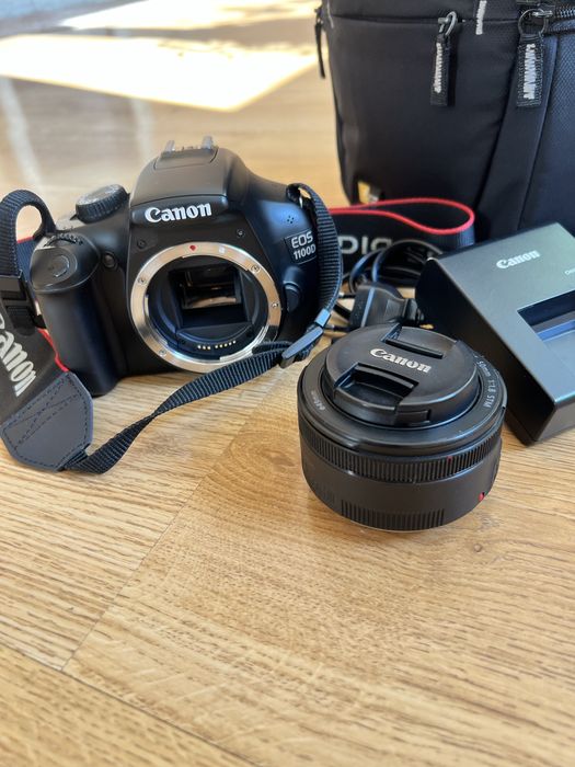 Фотоапарат Canon EOS 1100