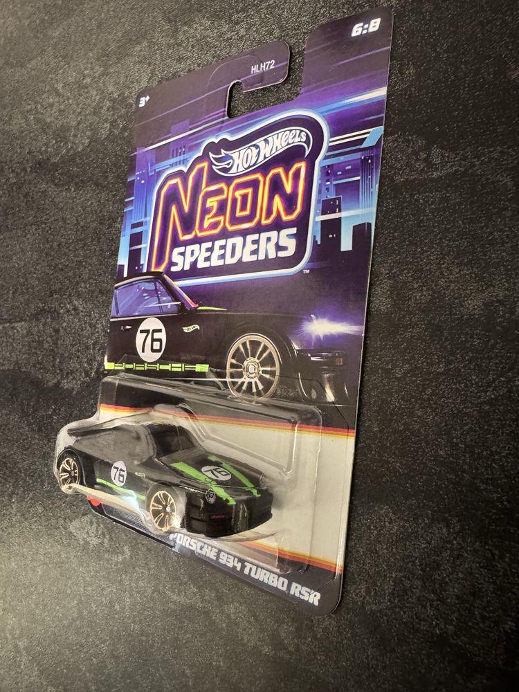 Машинка porsche 934 neon riders hot wheels
