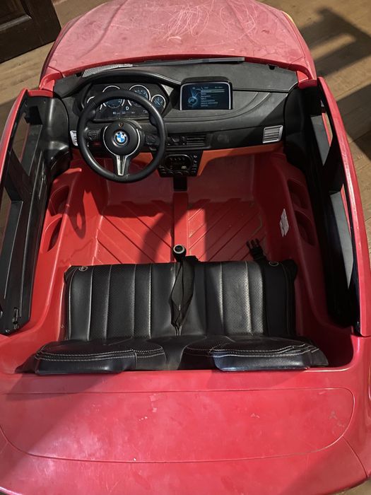 Дитячий електромобіль BMW X6M