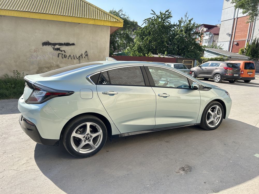 Chevrolet Volt 2