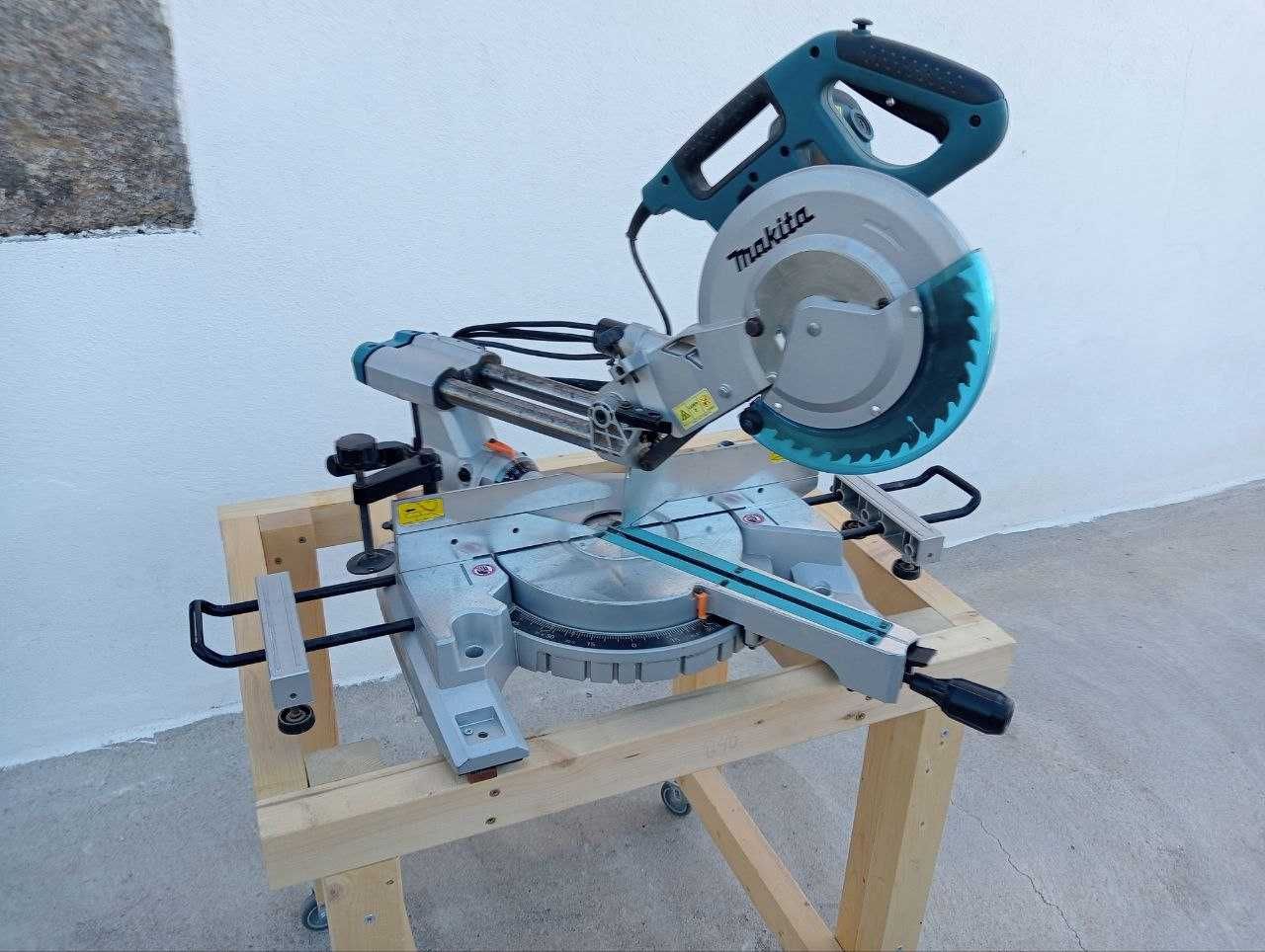 Serra esquadria telescópica Makita 1.430W 260 LS1018LN