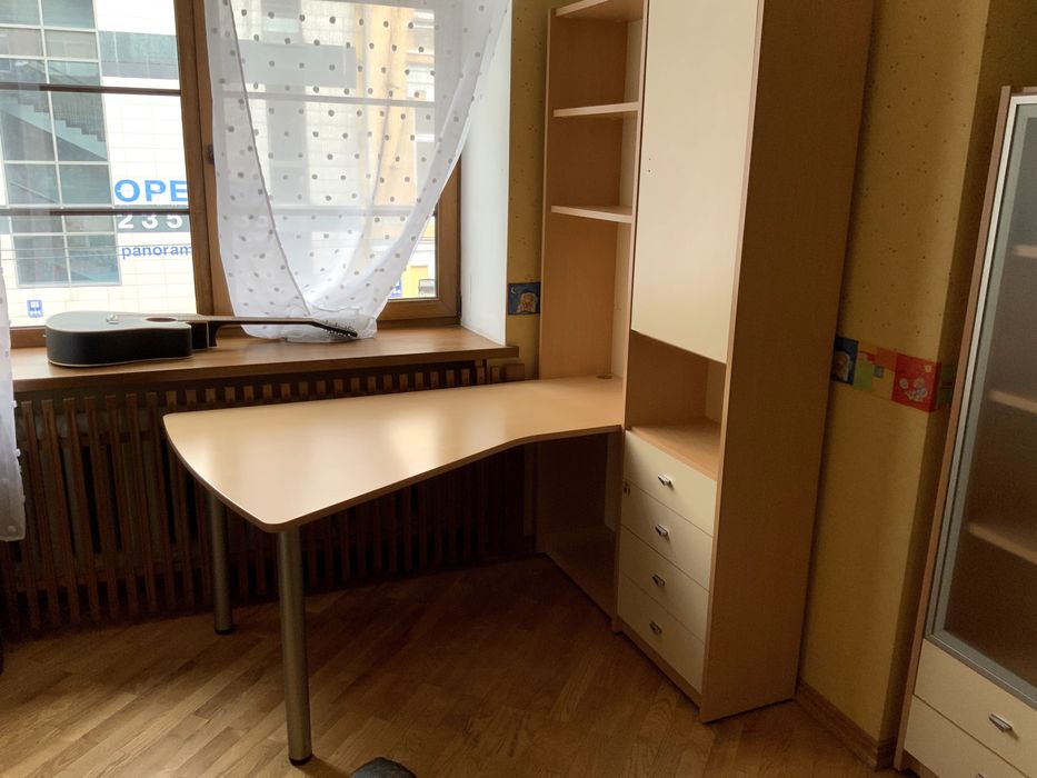 Стіл; Шкаф; Кабінет