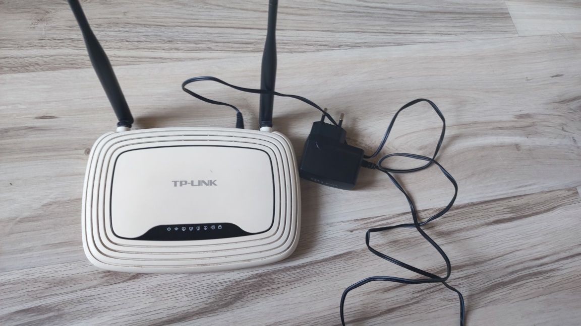Router tp-link, tl-wr841n