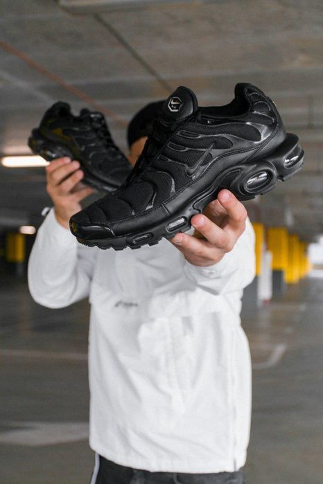 Кросівки жіночі Nike Air Max Plus TN Full Black Найк Аір Макс ТН
