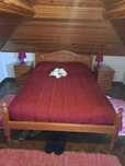 Mobilia de quarto completa em Pinho(Madeira Maciça)