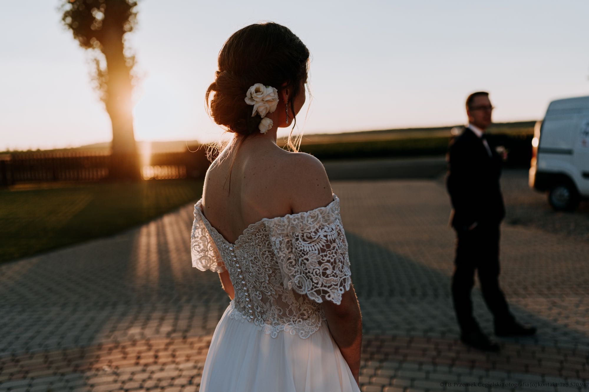 suknia ślubna kolor Ivory