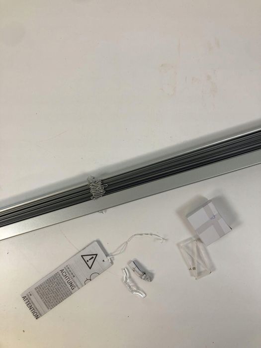 Aluminiowa żaluzja Gardinia srebrna 200x175 cm montaż ściana sufit